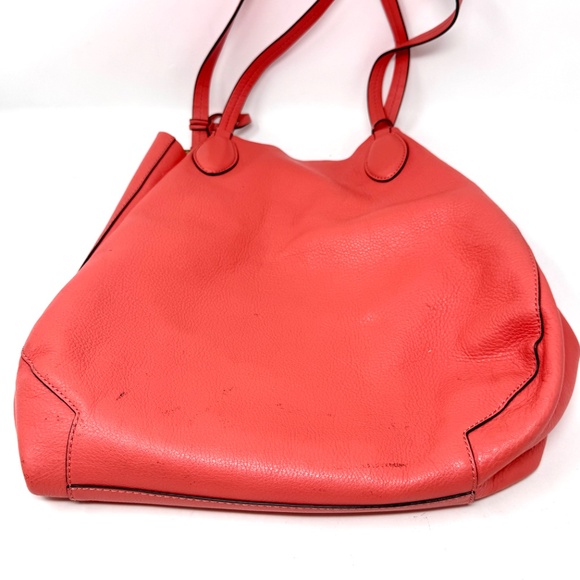 Michael Kors Mae Large Reversible Tote Bag - Picture 3 of 11